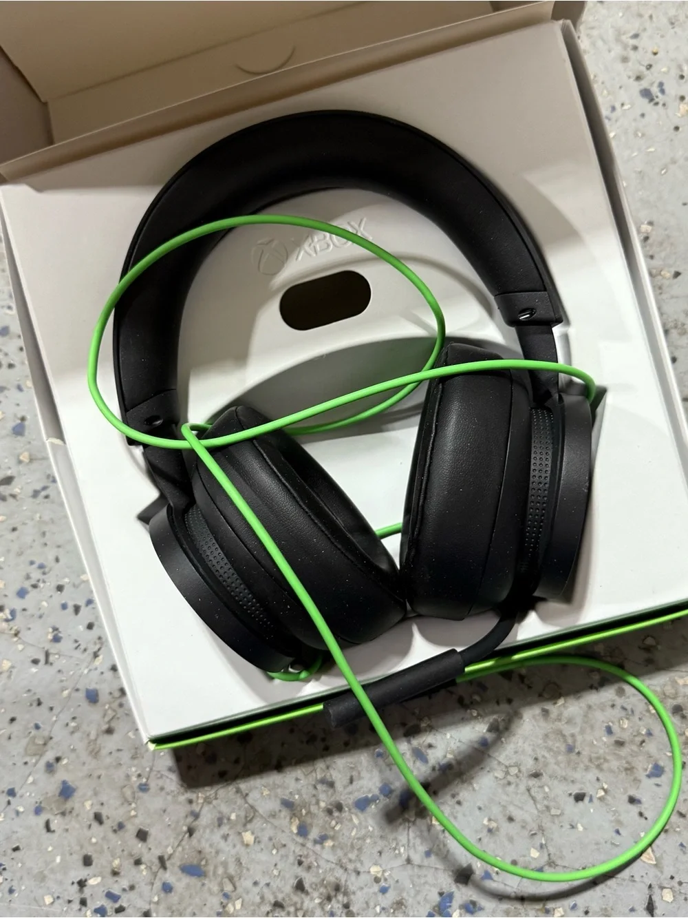 Xbox bundle including headphones movies and games